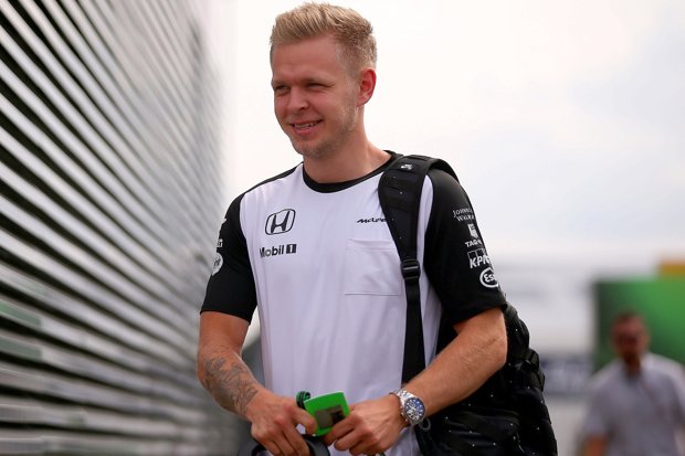 Kevin Magnussen set to join British debutant at Renault